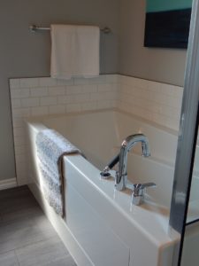 4 Elegant Bathroom Flooring Options