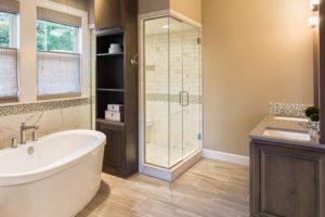 Should You Use a Freestanding Tub for Your Master Bathroom Remodel?