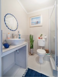 Plan a Bathroom Design That’s Easy-to-Clean