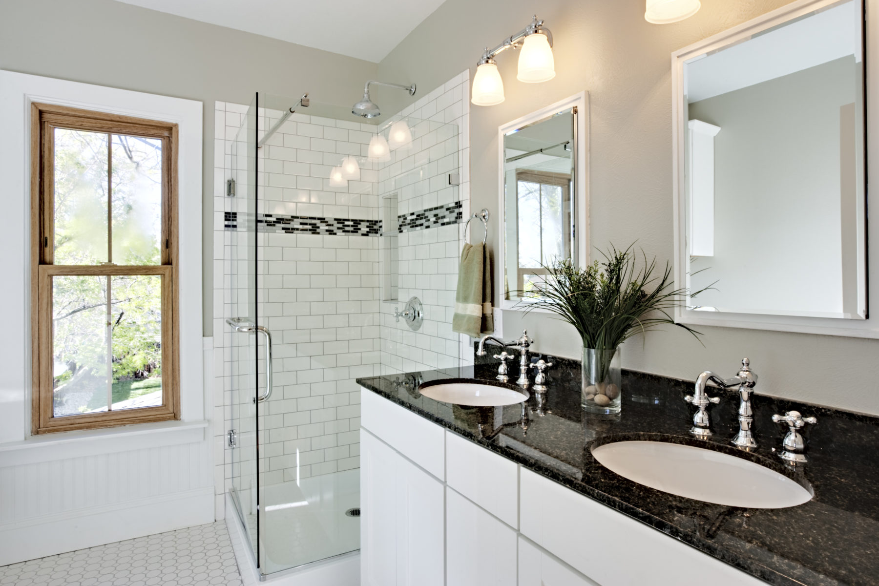 2 Key Considerations for When You Enlarge a Shower -